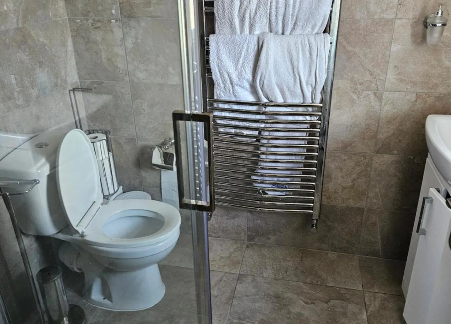 Apartment Riverview, Stylish Non Smoking Loft Ensuite 4 Rent Erith