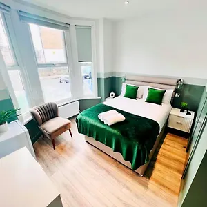 Homestay 43 Ensuite Look Like Locations, London